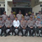 AKBP Risnan Aldino Laksanakan Kunjungan Kerja di Polsek Tungkal Ilir, Serahkan Bantuan Sembako Untuk Warga