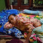 Kepala Desa Saleh Agung Sambangi Warga Sakit, Wujud Kepedulian dan Perhatian Pemerintah Desa