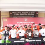 Ditresnarkoba Polda Sumsel Musnahkan Ribuan Gram Sabu dan Ratusan Ekstasi IMG-20260928-WA0002